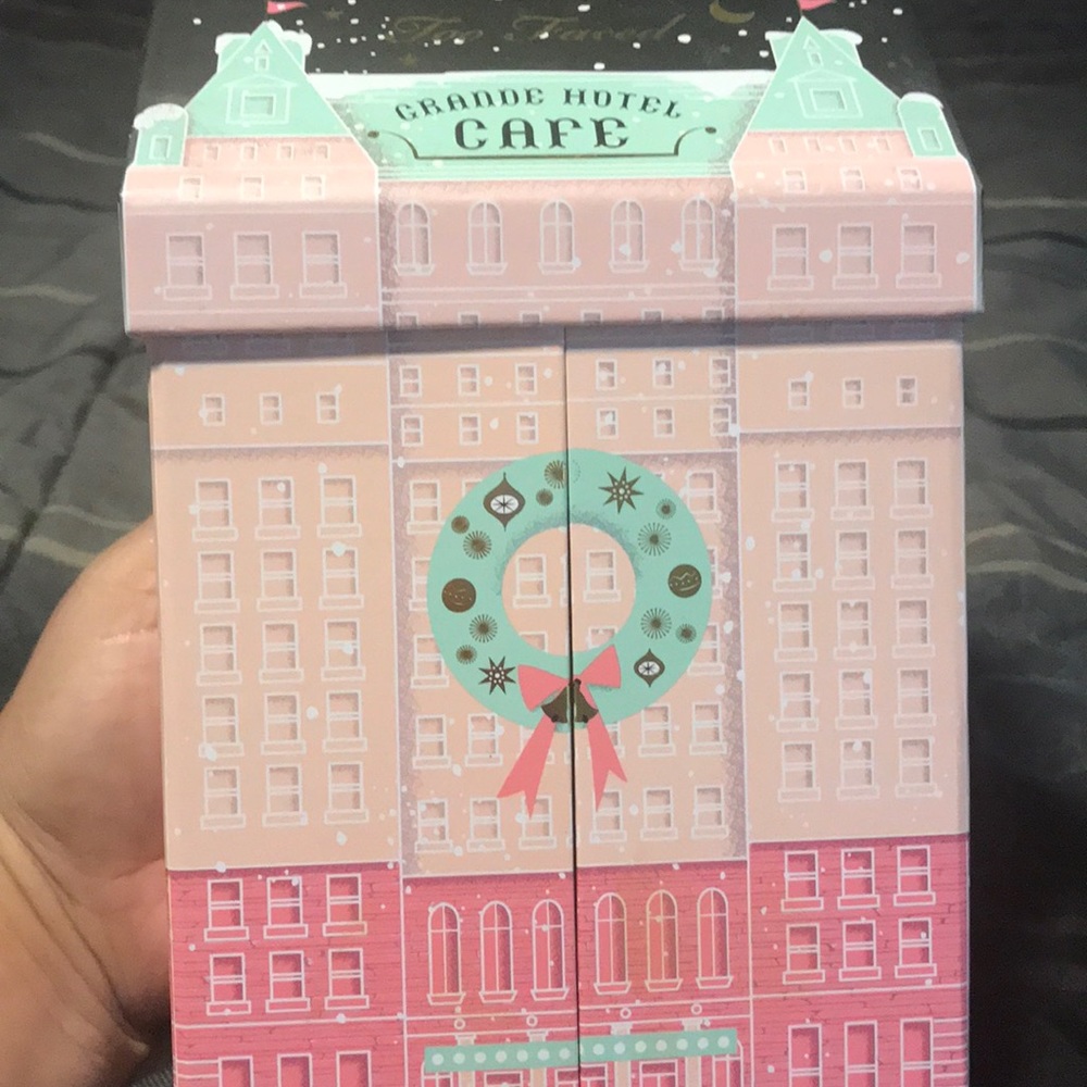 Too faced Grande Hotel Cafe set